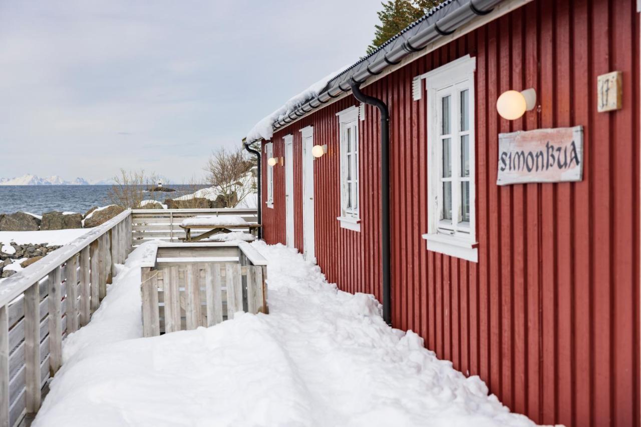 The Tide - Rorbuer Hotel Sorvagen Exterior photo