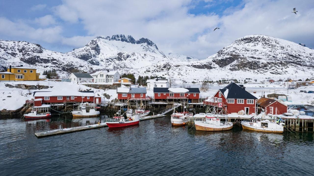 The Tide - Rorbuer Hotel Sorvagen Exterior photo
